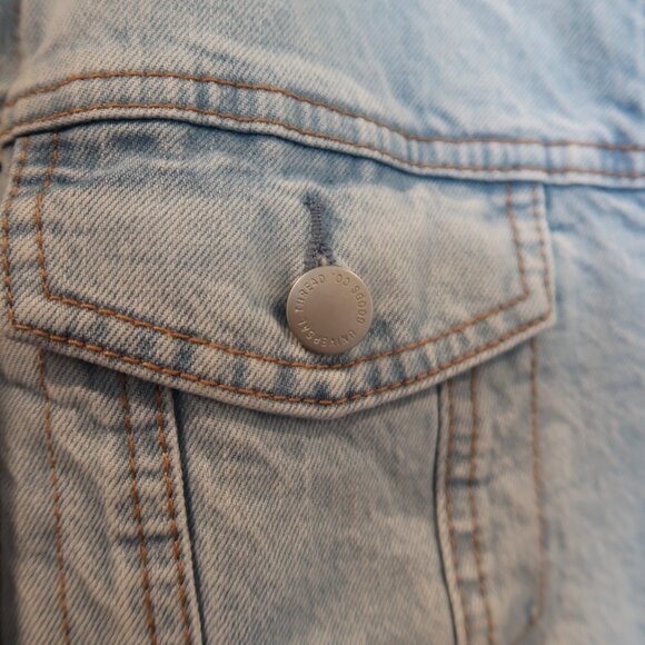 Universal Threads Jean Jacket Sherpa Lining Light Wash - SMALL - Picture 4 of 8